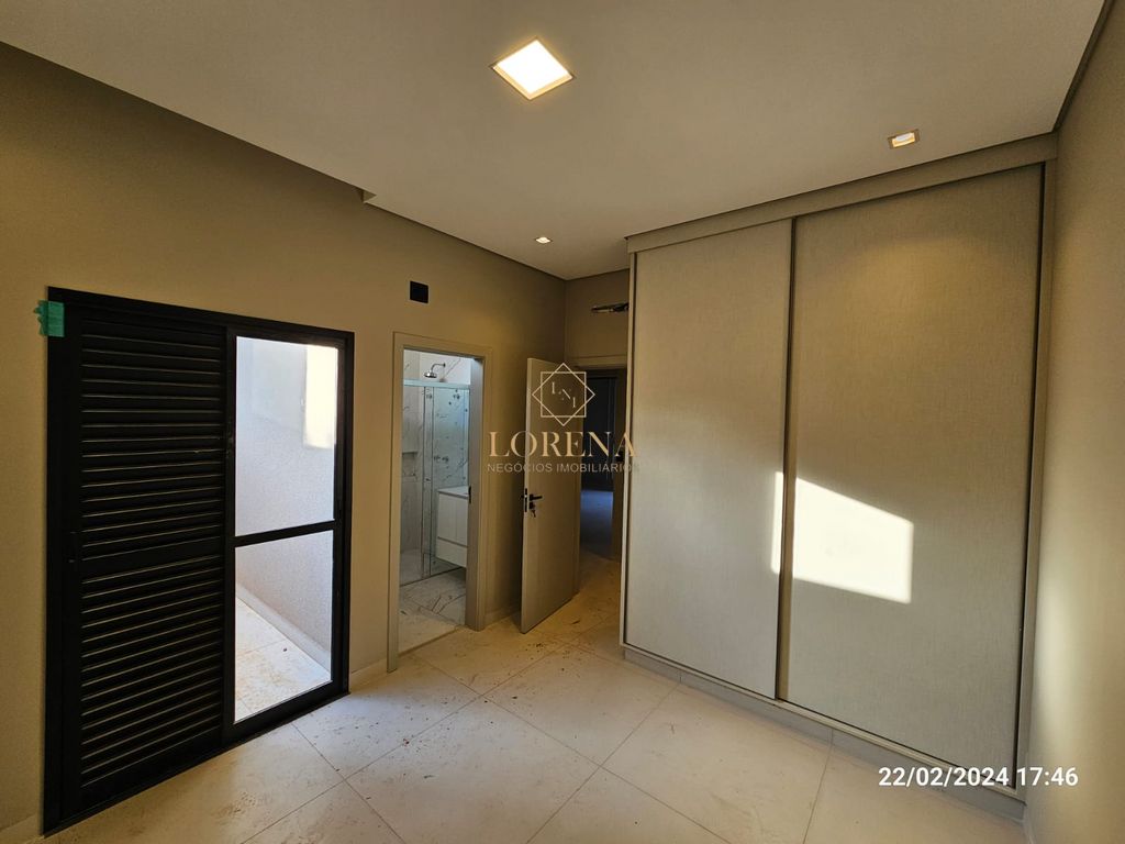Casa de Condomínio com 3 quartos à venda, 180m² — foto 2 de 18