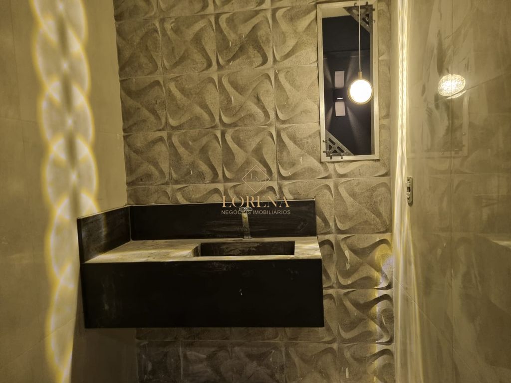 Casa de Condomínio com 3 quartos à venda, 230m² — foto 2 de 9