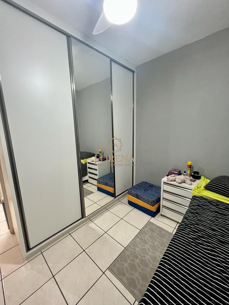 Casa com 3 quartos à venda, 190m² — foto 2 de 21