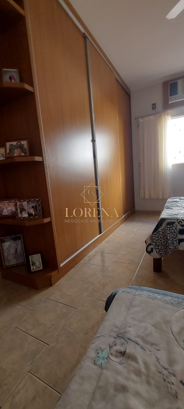 Casa com 3 quartos à venda, 240m² — foto 3 de 20