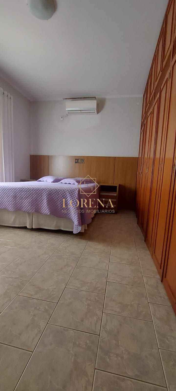 Casa com 3 quartos à venda, 240m² — foto 4 de 20