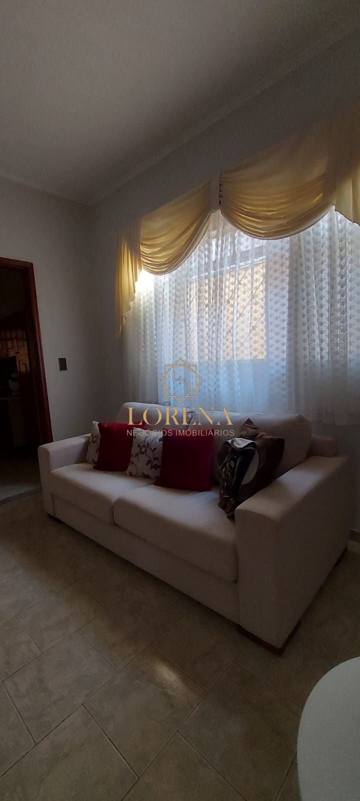 Casa com 3 quartos à venda, 240m² — foto 13 de 20