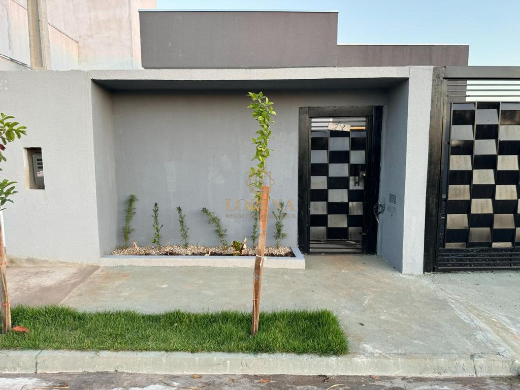 Casa com 3 quartos à venda, 60m² — foto 1 de 30