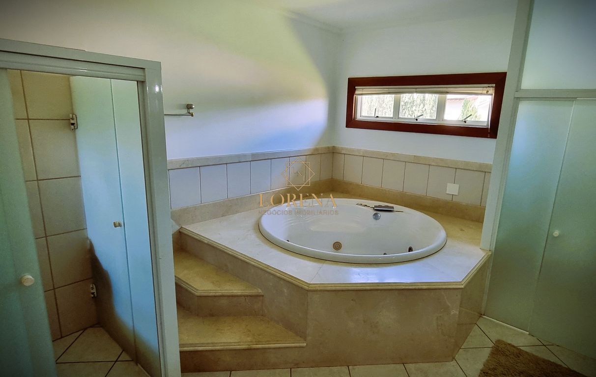 Casa de Condomínio com 5 quartos à venda, 630m² — foto 2 de 23