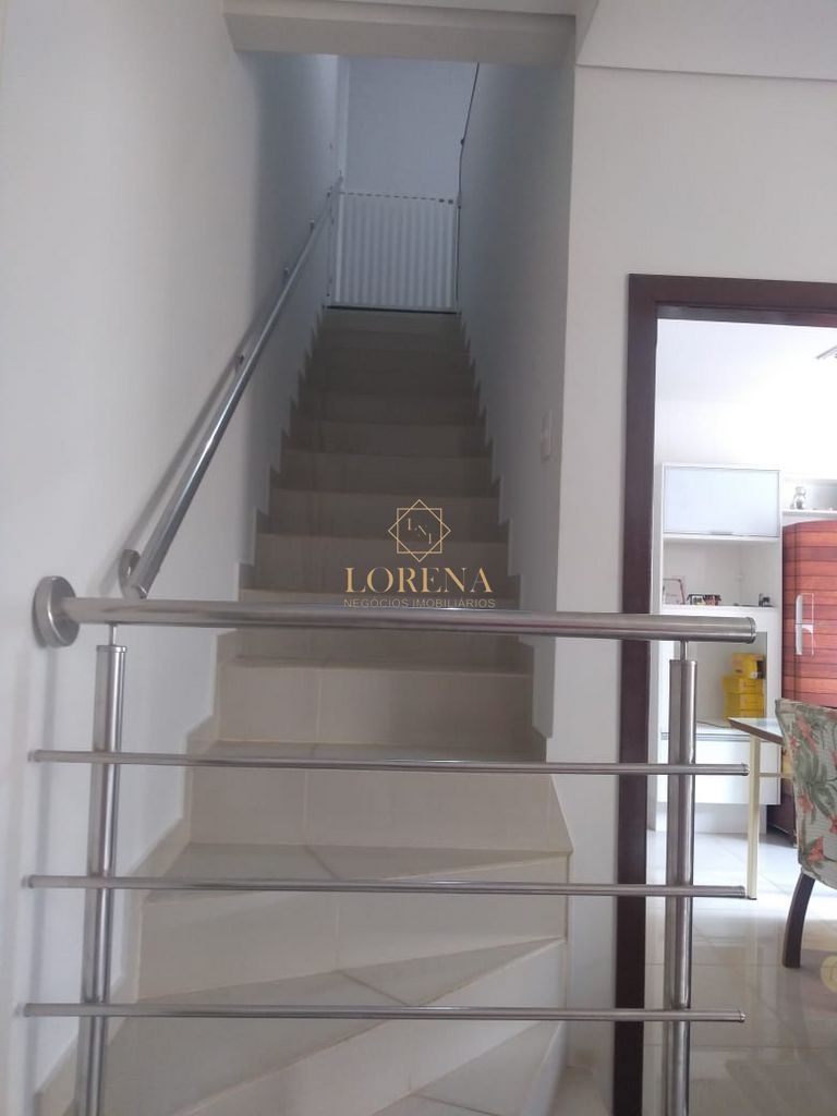 Sobrado com 3 quartos à venda, 250m² — foto 18 de 37