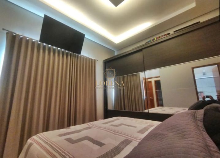 Casa com 3 quartos à venda, 180m² — foto 2 de 15