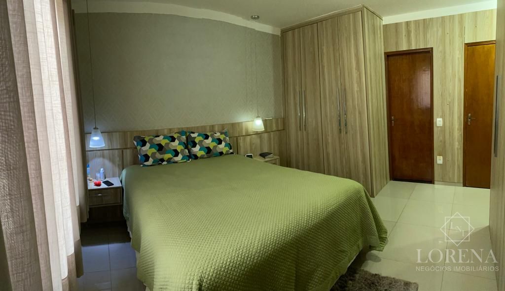 Casa com 3 quartos à venda, 200m² — foto 4 de 17