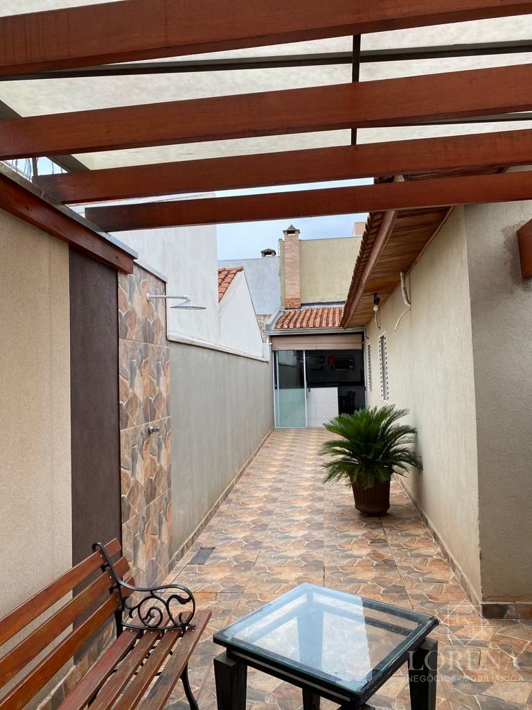 Casa com 3 quartos à venda, 200m² — foto 16 de 17