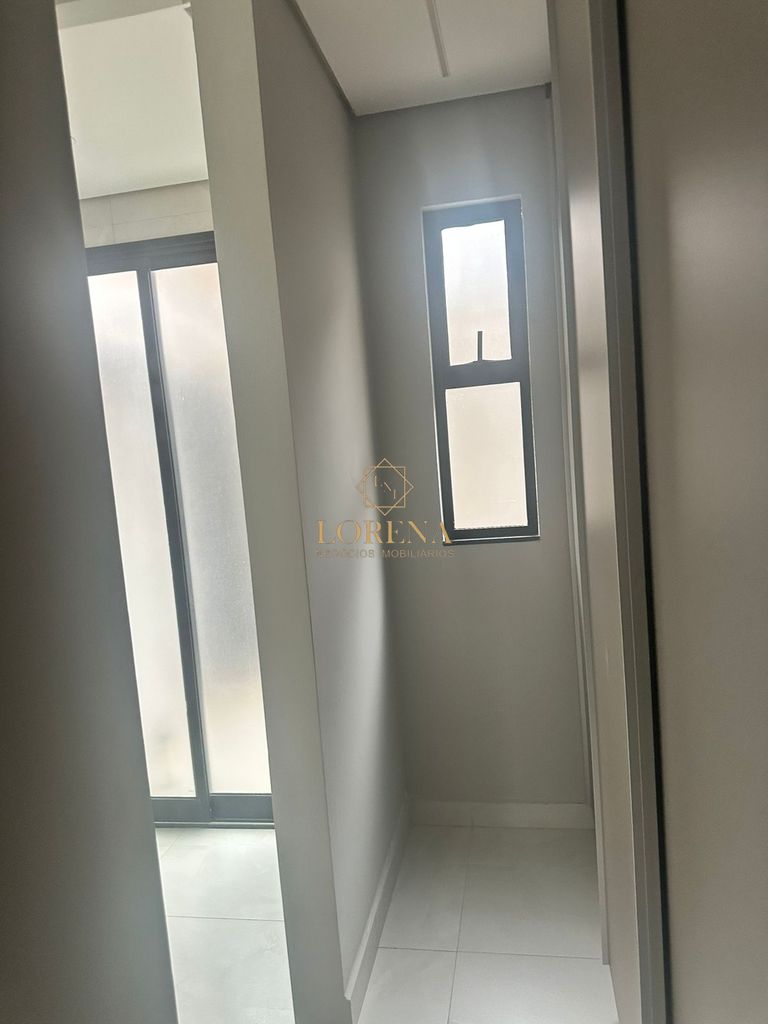 Casa de Condomínio com 3 quartos à venda, 230m² — foto 4 de 38