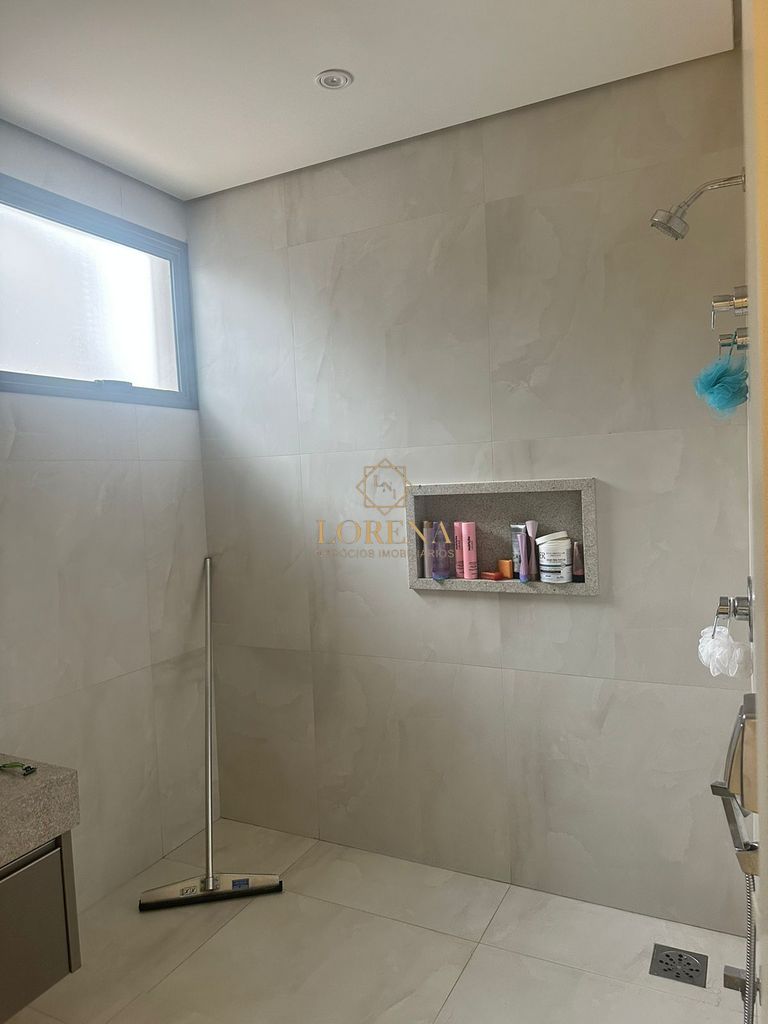 Casa de Condomínio com 3 quartos à venda, 230m² — foto 17 de 38