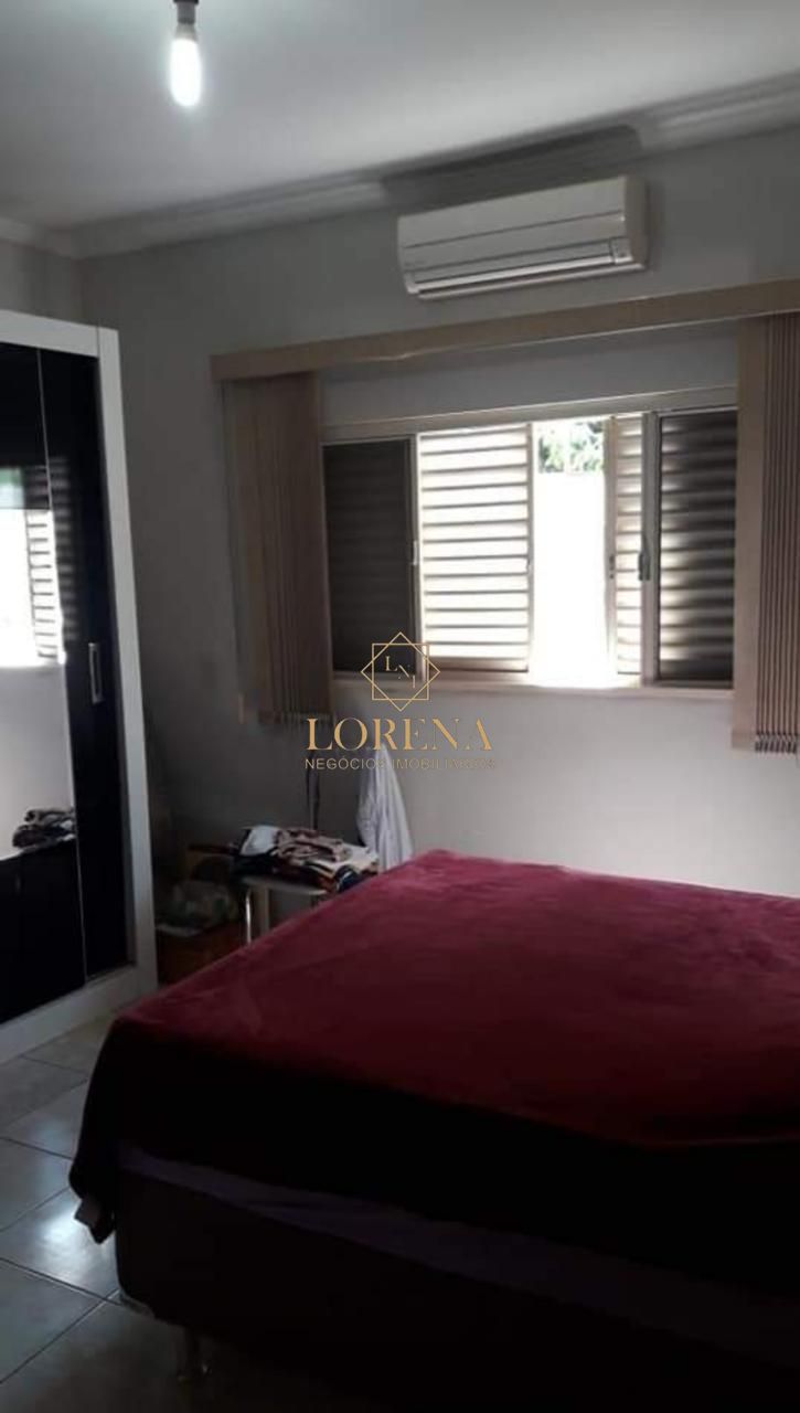 Casa com 4 quartos à venda, 170m² — foto 2 de 13