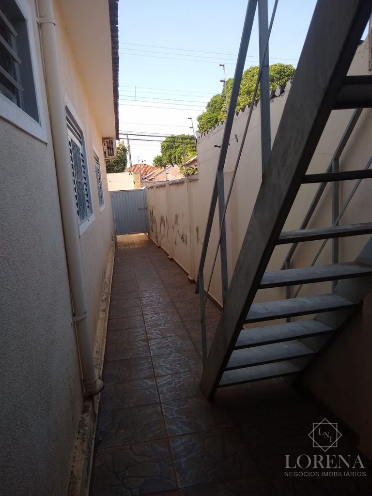 Casa com 3 quartos à venda, 275m² — foto 16 de 17