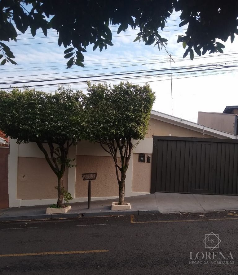Casa com 3 quartos à venda, 275m² — foto 1 de 17