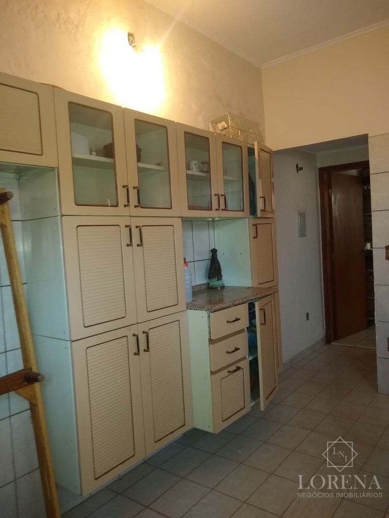 Casa com 3 quartos à venda, 275m² — foto 11 de 17