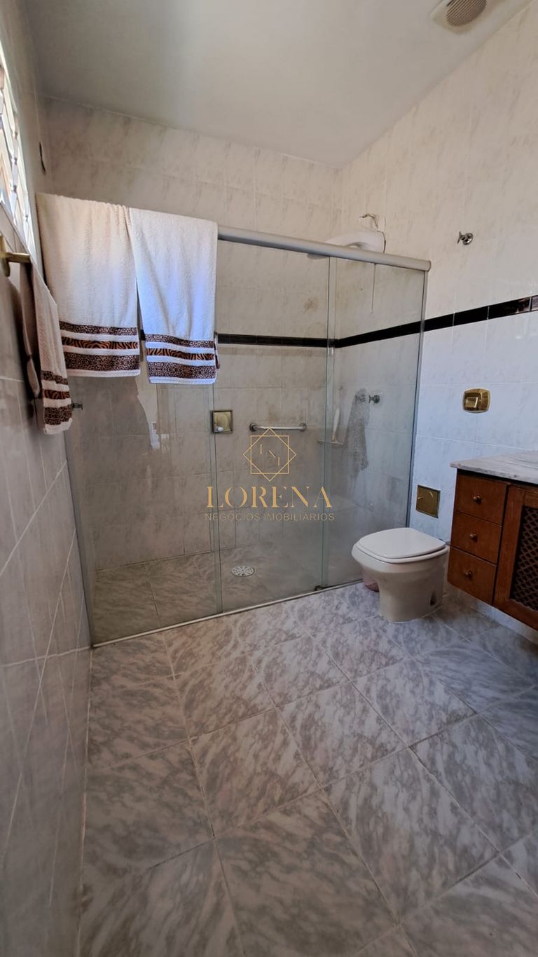 Casa com 3 quartos à venda, 246m² — foto 6 de 16