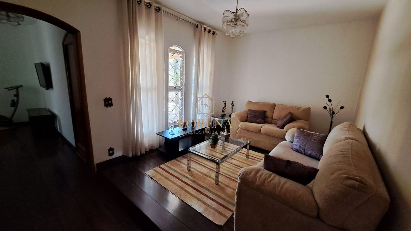 Casa com 3 quartos à venda, 246m² — foto 9 de 16