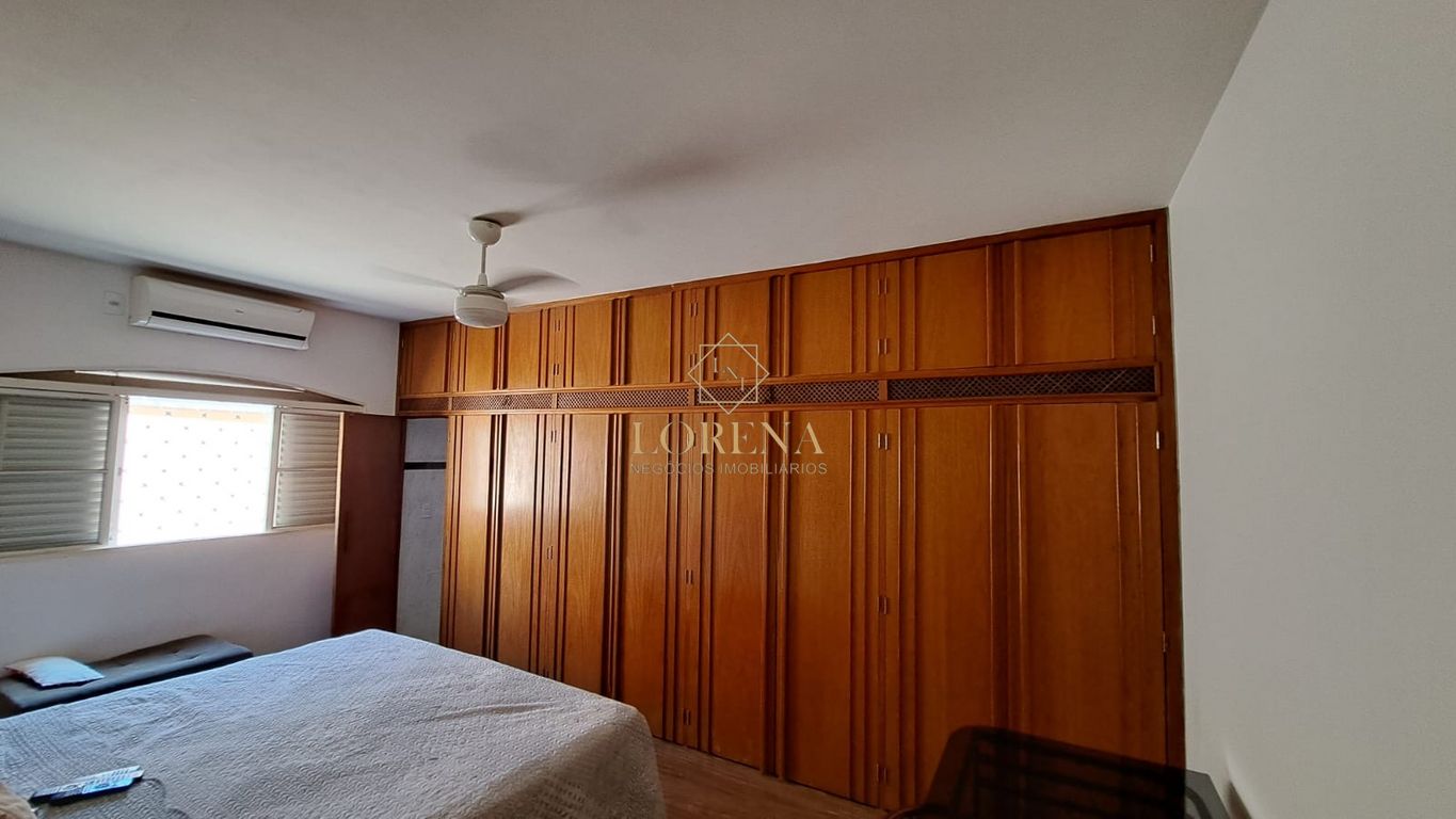 Casa com 3 quartos à venda, 246m² — foto 4 de 16