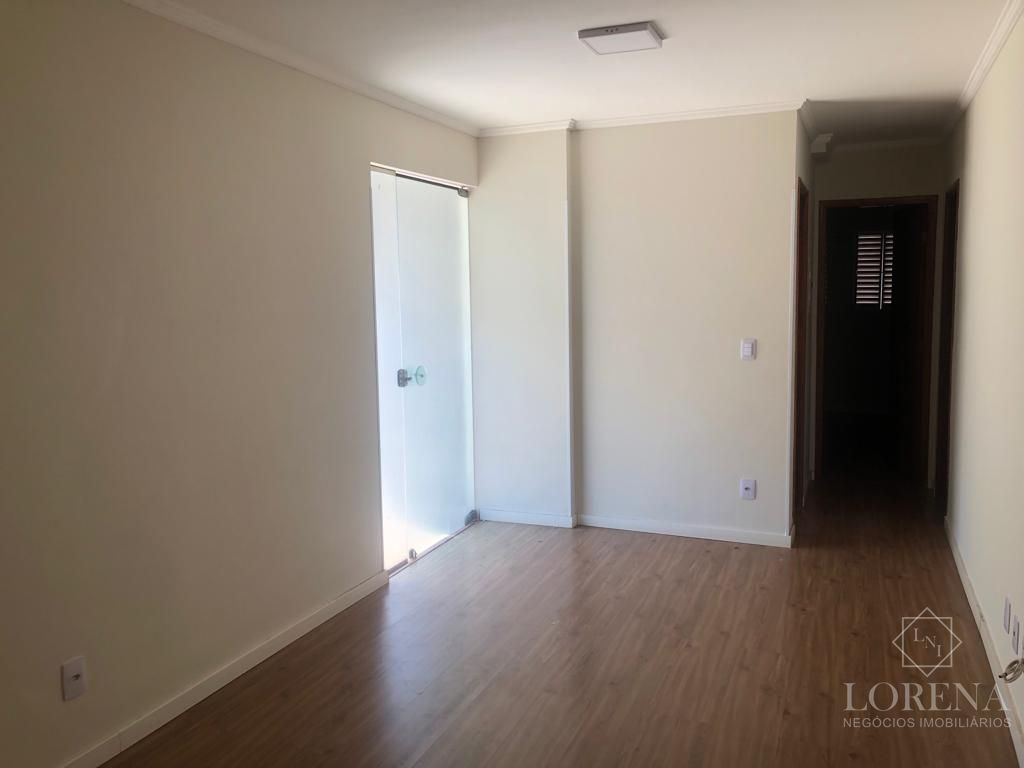 Apartamento com 2 quartos à venda, 80m² — foto 2 de 17