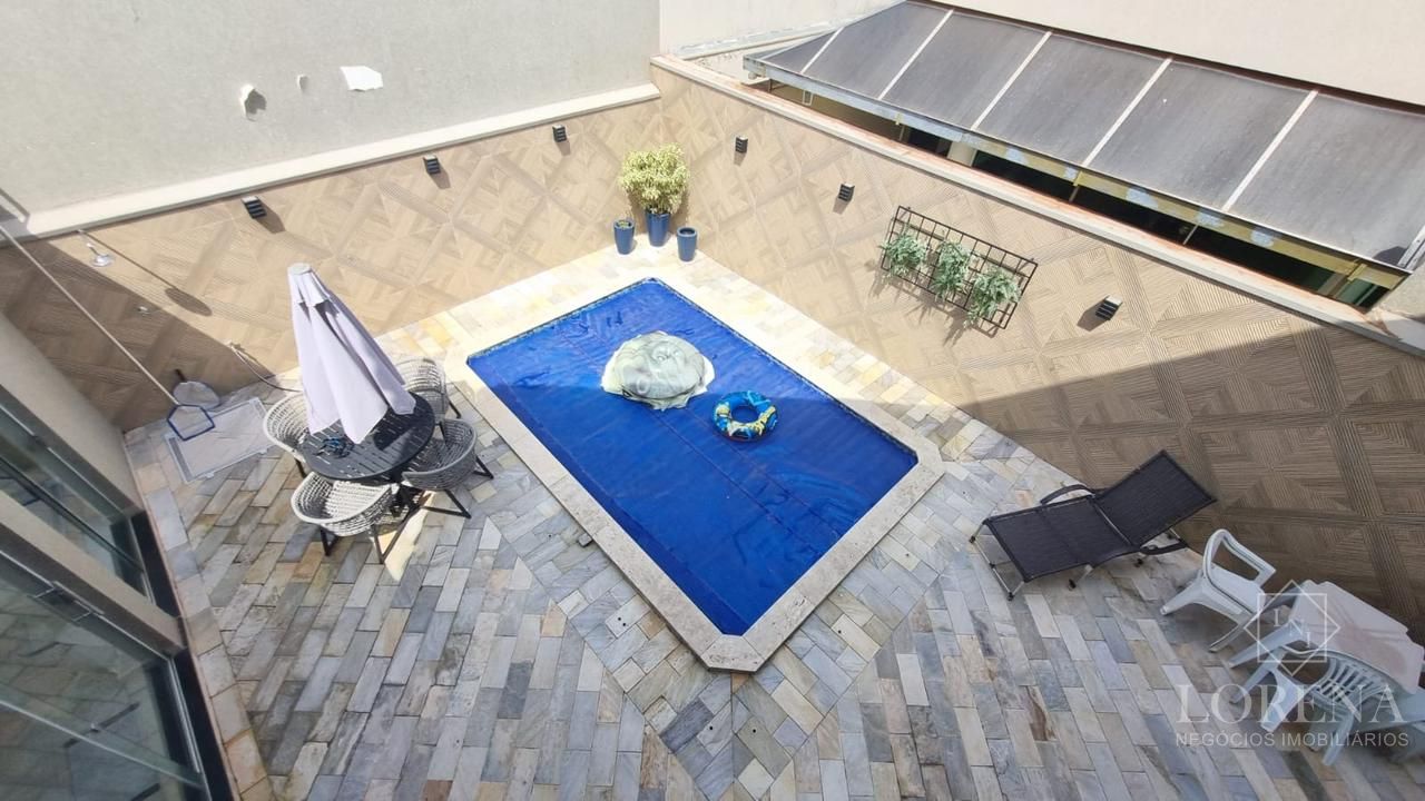 Casa de Condomínio com 3 quartos à venda, 250m² — foto 14 de 32