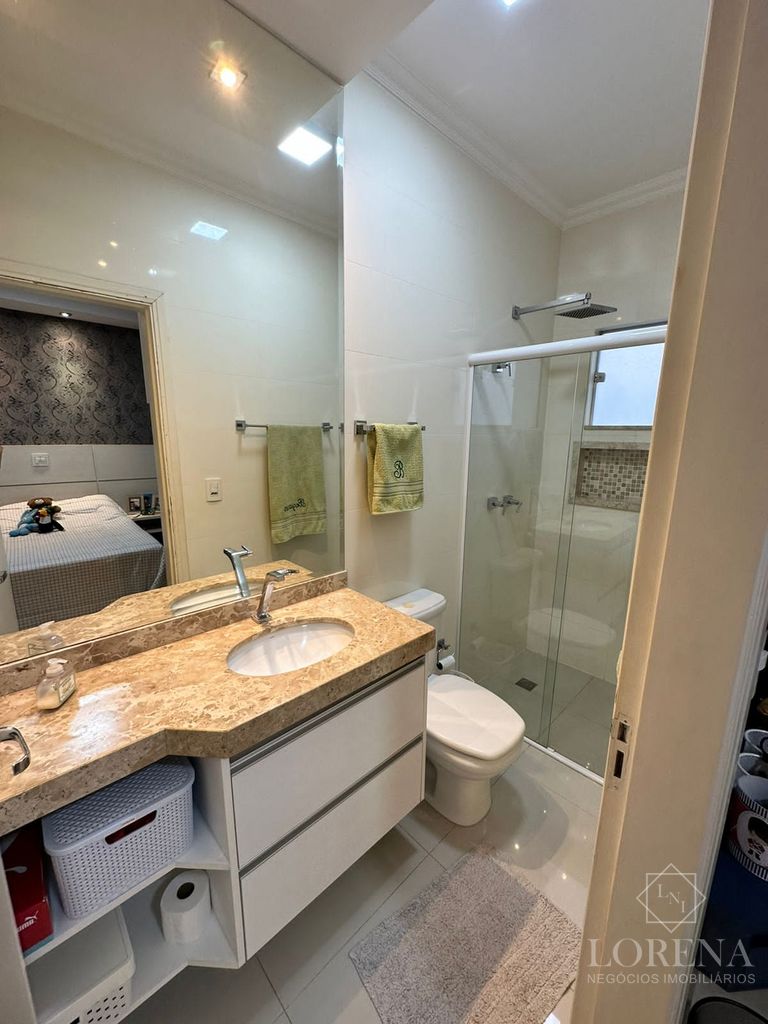 Casa de Condomínio com 3 quartos à venda, 250m² — foto 16 de 32