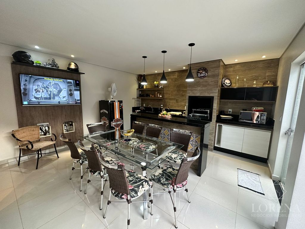 Casa de Condomínio com 3 quartos à venda, 250m² — foto 19 de 32