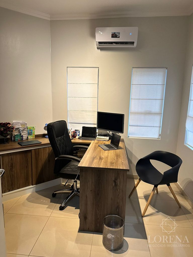 Casa de Condomínio com 3 quartos à venda, 250m² — foto 23 de 32