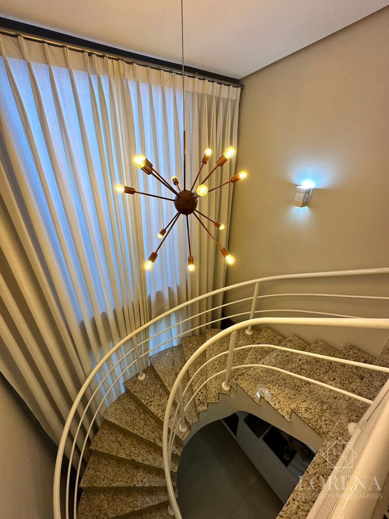 Casa de Condomínio com 3 quartos à venda, 250m² — foto 30 de 32