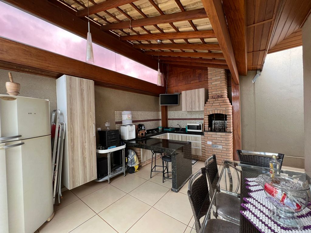 Casa de Condomínio com 3 quartos à venda, 106m² — foto 3 de 28
