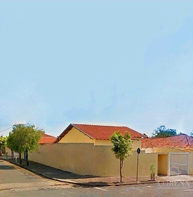 Casa com 3 quartos à venda, 200m² — foto 2 de 22