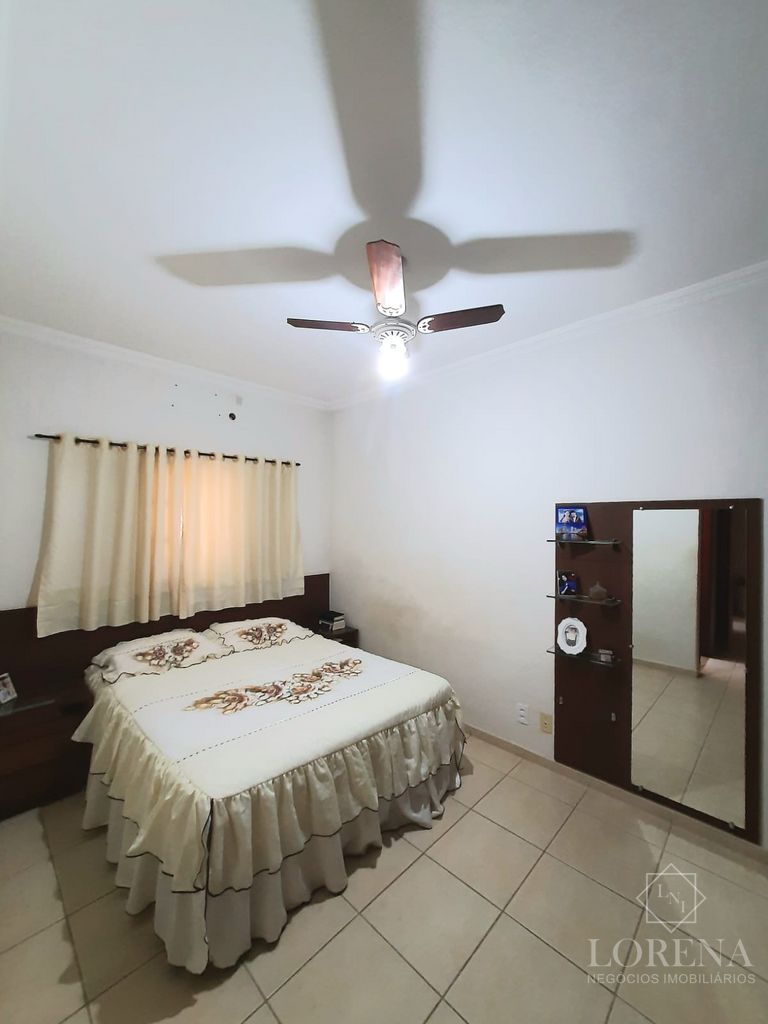 Casa com 3 quartos à venda, 200m² — foto 17 de 22