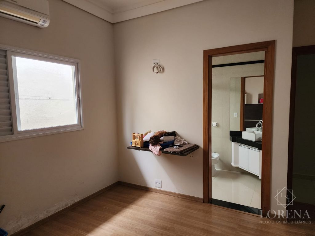 Casa de Condomínio com 4 quartos à venda, 280m² — foto 16 de 33