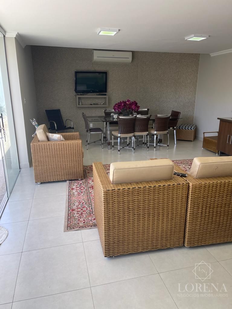 Casa com 4 quartos à venda, 240m² — foto 7 de 17