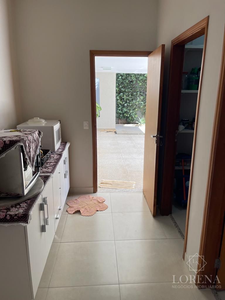 Casa com 4 quartos à venda, 240m² — foto 14 de 17