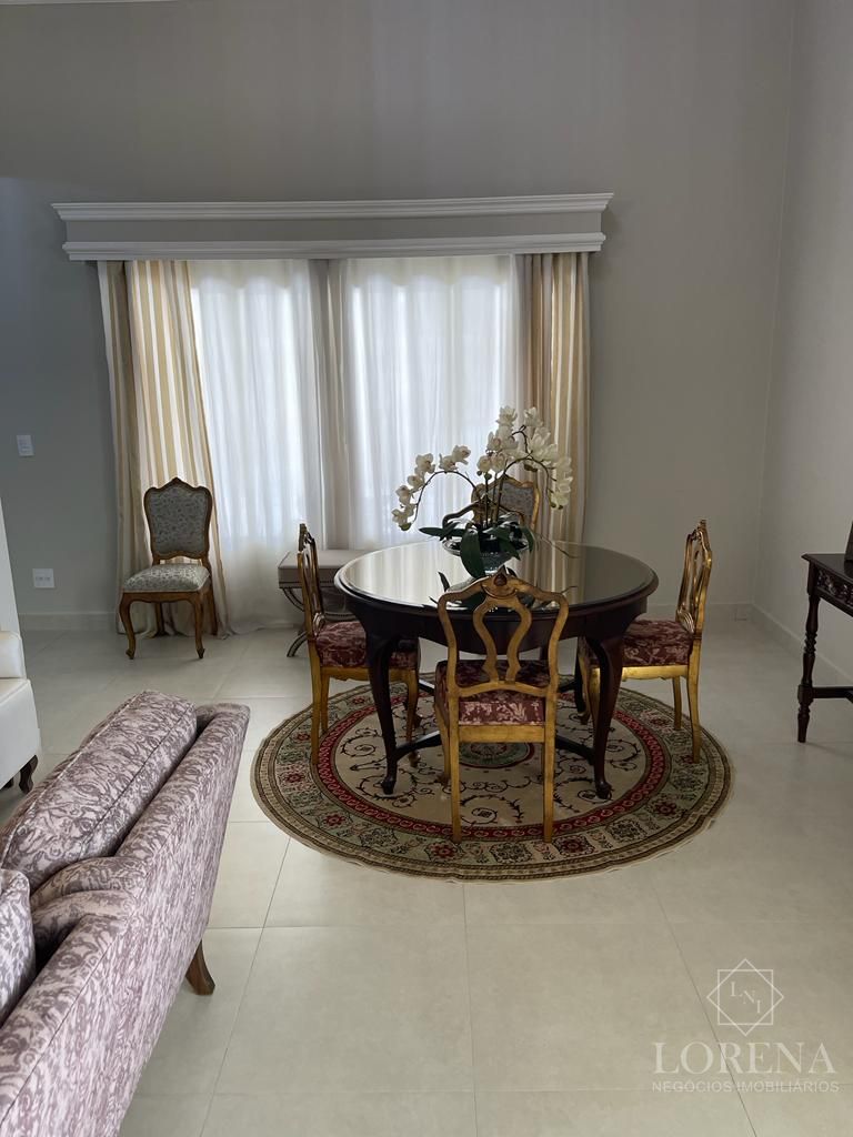 Casa com 4 quartos à venda, 240m² — foto 5 de 17