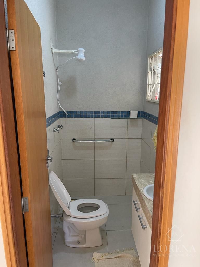 Casa com 4 quartos à venda, 240m² — foto 16 de 17