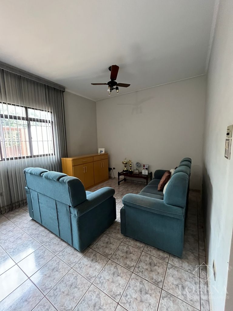 Casa com 3 quartos à venda, 180m² — foto 3 de 7
