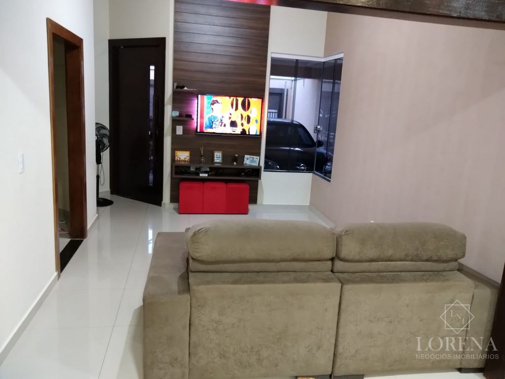 Casa com 3 quartos à venda, 145m² — foto 3 de 13