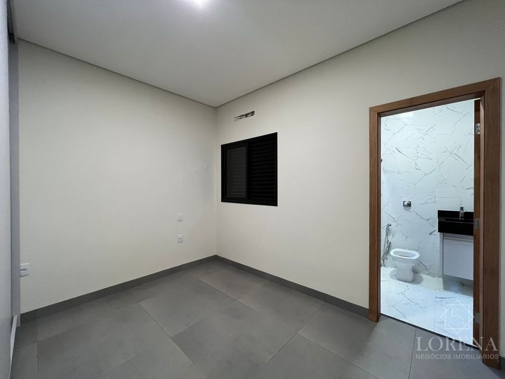 Casa com 3 quartos à venda, 210m² — foto 8 de 9