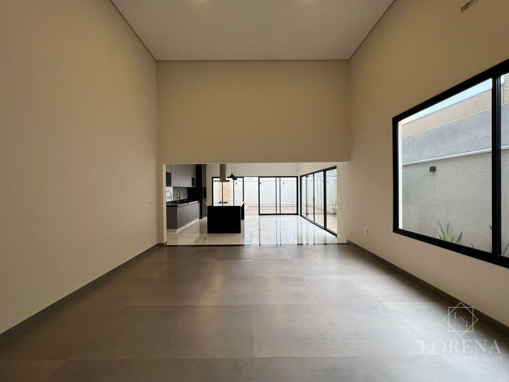 Casa com 3 quartos à venda, 210m² — foto 3 de 9