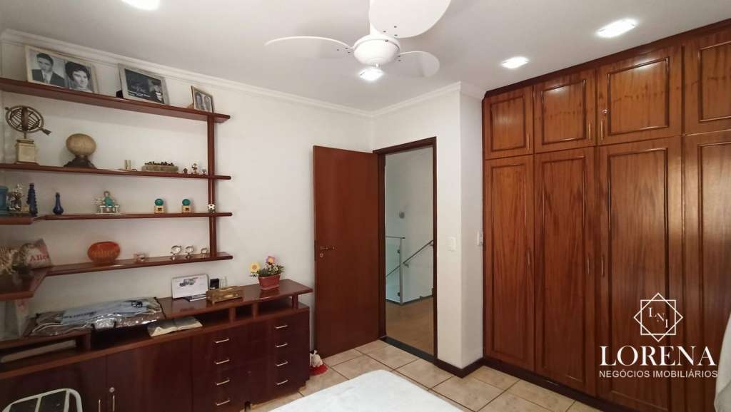 Sobrado com 5 quartos à venda, 300m² — foto 5 de 29