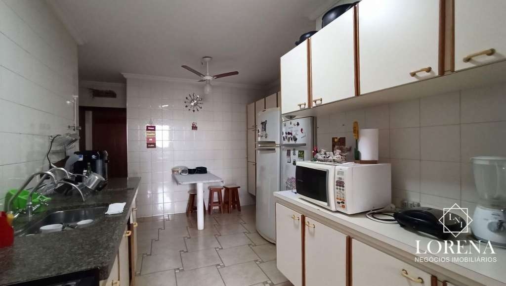 Apartamento com 4 quartos à venda, 230m² — foto 12 de 31