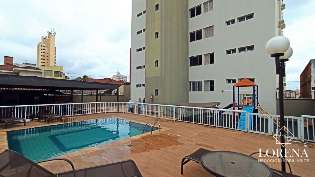 Apartamento com 4 quartos à venda, 230m² — foto 25 de 31