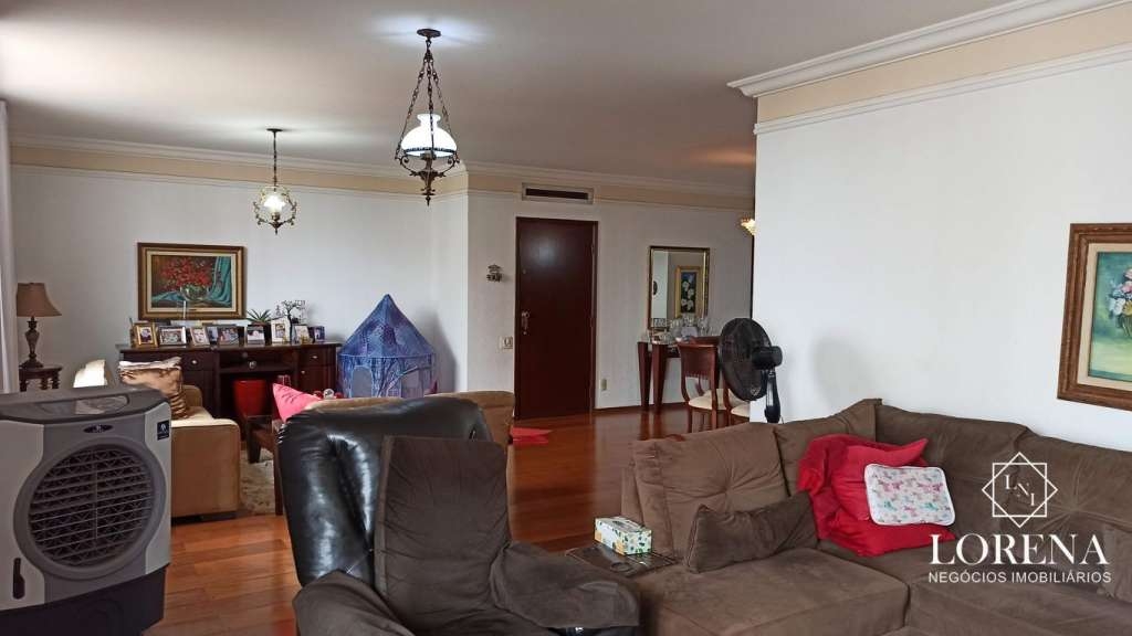 Apartamento com 4 quartos à venda, 230m² — foto 4 de 31