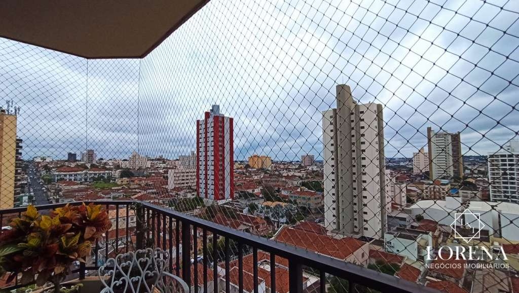 Apartamento com 4 quartos à venda, 230m² — foto 9 de 31