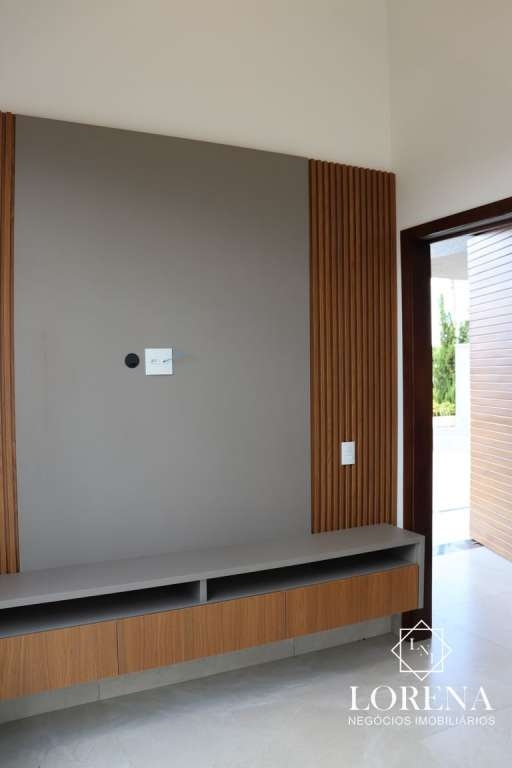 Casa de Condomínio com 3 quartos à venda, 220m² — foto 4 de 31
