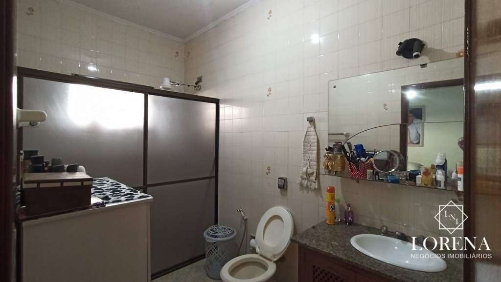 Casa com 4 quartos à venda, 300m² — foto 19 de 32