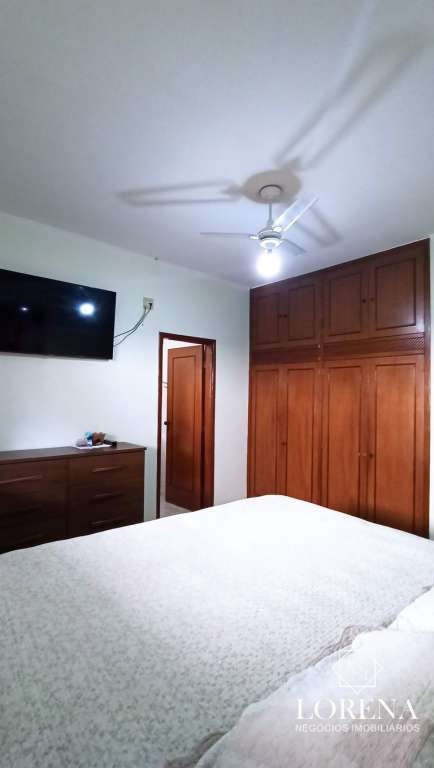 Casa com 4 quartos à venda, 300m² — foto 17 de 32