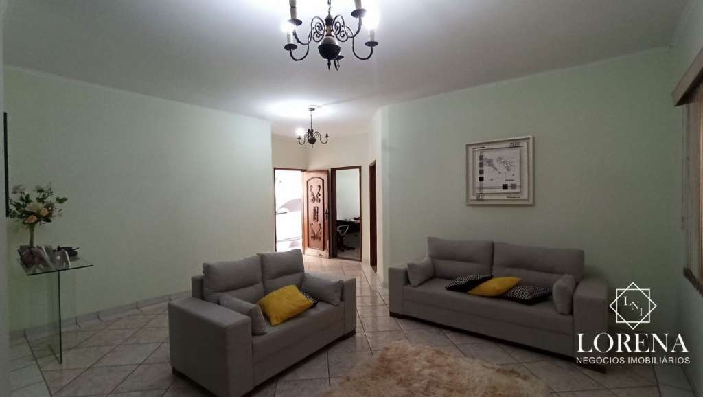 Casa com 4 quartos à venda, 300m² — foto 15 de 32