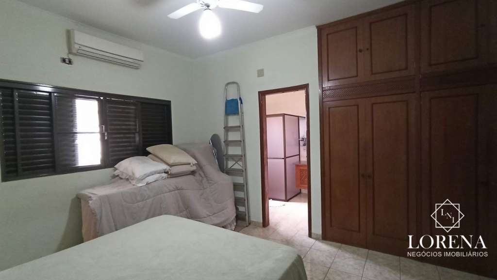 Casa com 4 quartos à venda, 300m² — foto 22 de 32