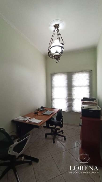 Casa com 4 quartos à venda, 300m² — foto 8 de 32
